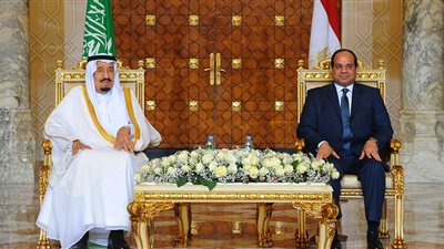 السيسي يجري اتصالاً هاتفياً بخادم الحرمين الشريفين