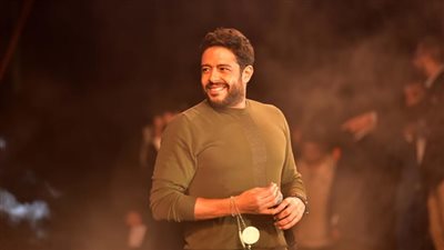 فيديو|  رقص غريب من شيماء سيف وزوجها مع محمد حماقي 