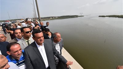 صور.. وزير الزراعة ومحافظ البحيرة يتفقدان بحيرة إدكو