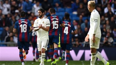فيديو.. ليفانتي يصعق ريال مدريد بهدفين في الشوط الأول