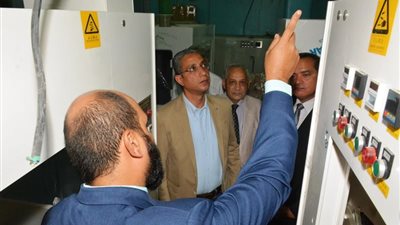 صور.. محافظ سوهاج يتفقد المعمل الإقليمي لدراسات المياه