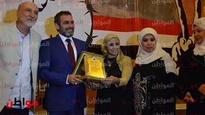 صور| الإعلاميين الدوليين يكرم أحمد عبد العزيز 