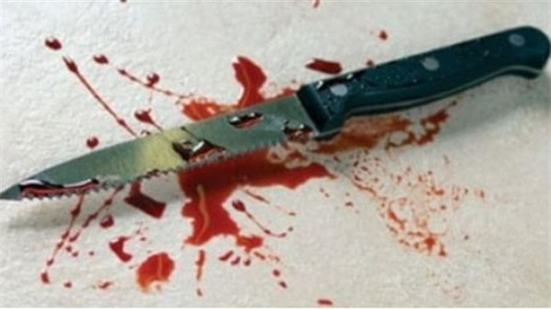 أخ يتعدى على شقيقه
