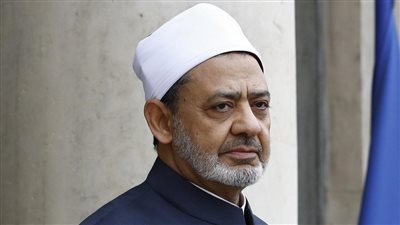   شيخ الأزهر فى ندوة الإسلام والغرب: جامعة الأزهر تعتز بدراسة التراث الإسلامى بجانب اللغات الأجنبية 
