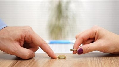 هذه حالات الطلاق التعسفي وعلى المطلقة المطالبة بتعويض 