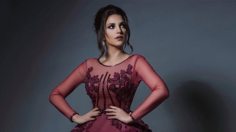 الفنانة درة 