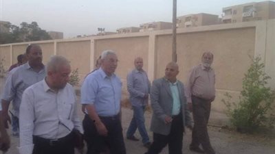 رئيس شركة القناة للمياه يتابع تطهير الشبكات استعداد للشتاء بالاسماعيلية