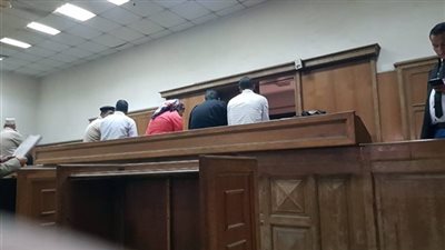 عكس المتوقع.. عقد جلسة محاكمة محمود نظمي المتهم بقتل طفليه في غرفة المداولة