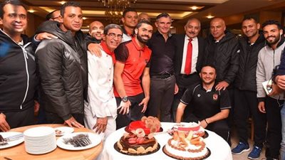 الأهلي يحتفل بـ مصطفى كمال وسعد سمير في الجزائر