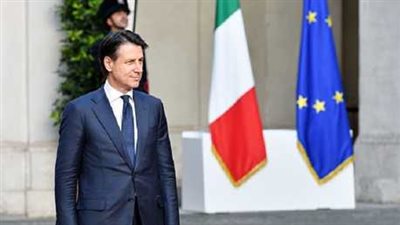 على غرار السيسي .. رئيس الوزراء الإيطالي يضع إكليلا من الزهور على نصب الجندي المجهول في موسكو