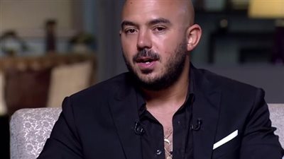 أنا وقلبي.. شاهد محمود العسيلي برفقة نجله 