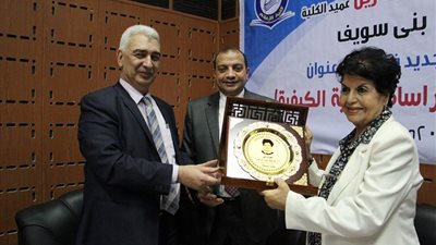 إعلام بنى سويف ُتكرم رواد الإعلام 