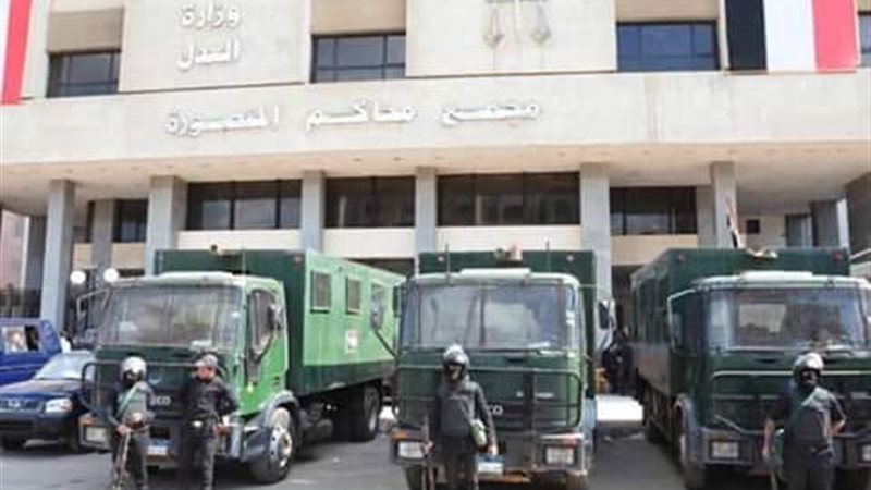  محاكمة قاتل طفليه