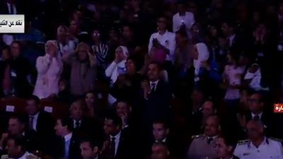 حسين الجسمى من احتفال انتصارات أكتوبر: قوم نادي على الصعيدي وسط رقصات الحضور