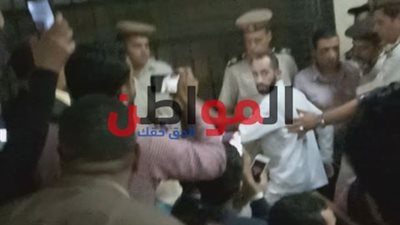 صور.. عقب خروجه من القفص.. قاتل طفليه ينكر كتابته خطاب يسرد فيه تفاصيل الجريمة