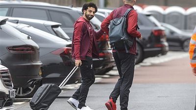 صور.. محمد صلاح يصل إلى ملعب الأنفيلد