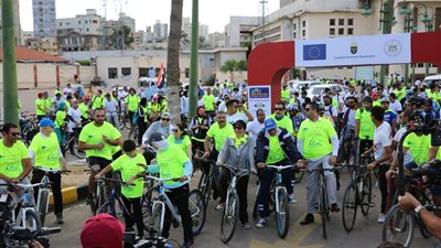 فيديو.. وزيرة البيئة تشهد مسيرة للدراجات فى الإسكندرية لمواجهة ظاهرة الاحتباس الحراري 