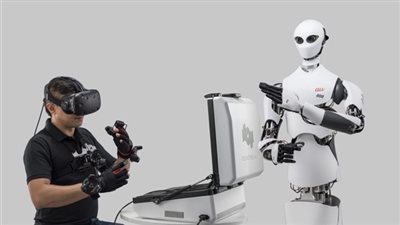 التكنولوجيا مبتقولش لا.. روبوت يعمل حارسا أمنيا في محطات القطارات في هذه الدولة !