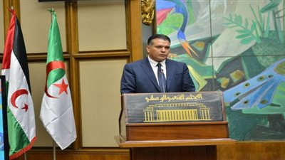انفوجراف| 6 معلومات عن رئيس البرلمان الجزائري معاذ بوشارب صاحب الـ 37 عامًا