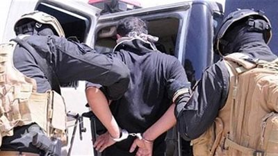 القبض على عاطلين لترويجهم المخدرات بمنطقة بدر