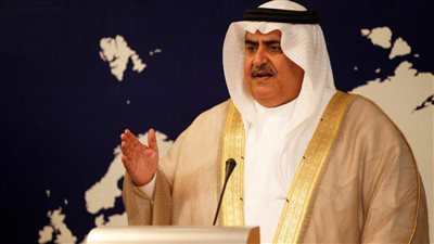 وزير خارجية البحرين يوضح حقيقة منع البحرينيين من زيارة أقاربهم في قطر