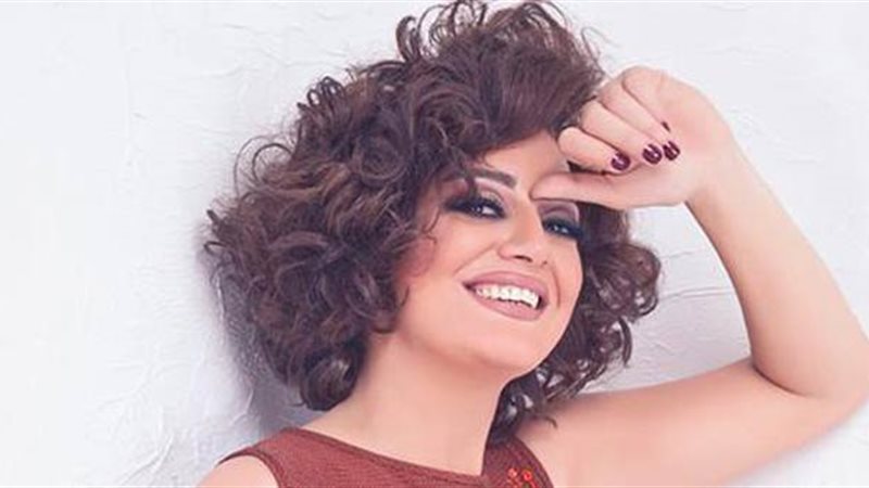 الفنانة هبة عبد الغني