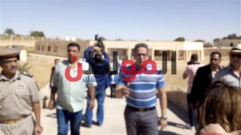 وزير الآثار خالد