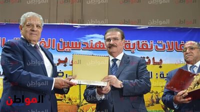 صور| نقابة المهندسين الفرعية تكرم إبراهيم محلب فى احتفالها بذكرى انتصار اكتوبر