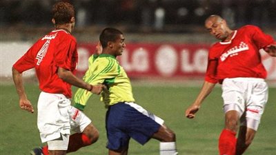 كورة زمان | الأهلي يسقط صن داونز بثلاثية ويتوج باللقب الثالث لدوري الأبطال