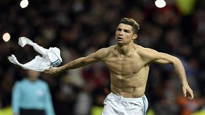 كريستيانو رونالدو يدعم ريال مدريد قبل قمة الكرة الأرضية