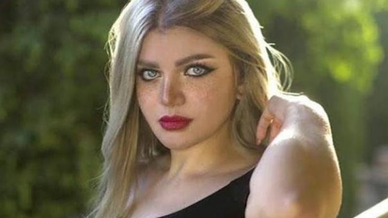 الكاتبة ياسمين الخطيب