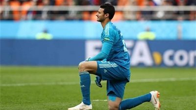 الأهلي يحسم رسميا مشاركة الحارس محمد الشناوي في نهائي إفريقيا