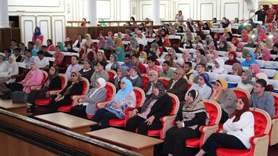 رئيس جامعة بني سويف: لقاءات شهرية للتعريف بأعلام المحافظة