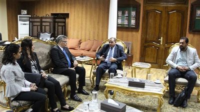 أورانج للمحمول : سيتم توفير فرص عمل لخريجي جامعة بني سويف من الكليات النظرية 