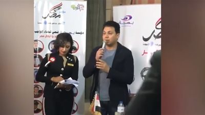 فيديو| عمرو رمزى يشارك فى حفل مؤسسة بهجة لتكريم أسر الشهداء
