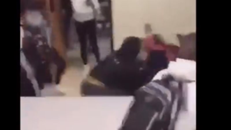 مشاجرة بين طلاب 