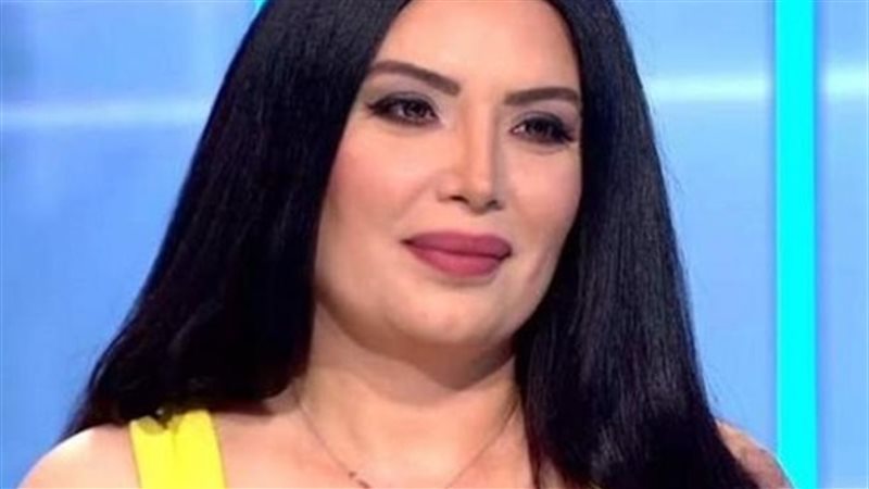 الفنانة عبير صبري