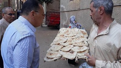 محافظ الشرقية يتابع مخابز قرية ميت ربيعة مركز بلبيس