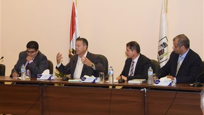 الموافقة على ترخيص 6 آلاف توك توك لحل مشكلة المواصلات العامة ببني سويف 