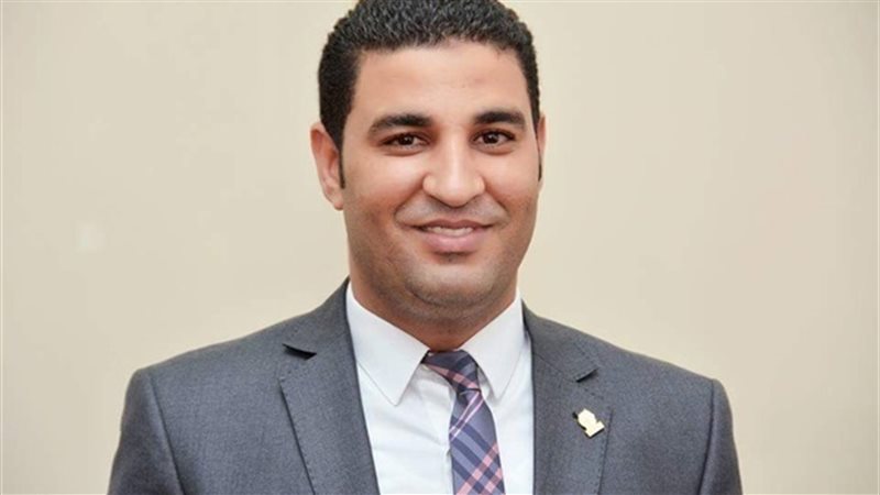 الدكتور مصطفى ثابت