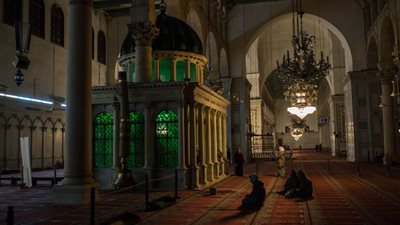 3 مشاهد تلخص عادات عند المصريين في يوم الجمعة ..الأبرز تشغيل سورة الكهف  