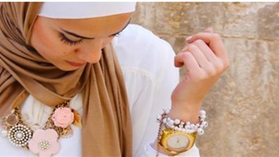 هتلبسي ايه بكرة.. أفضل إكسسوارات لتزين إطلالتك بالحجاب