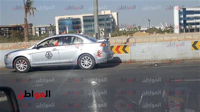 جماهير الأهلي تكسو الطريق الصحراوي بالأحمر