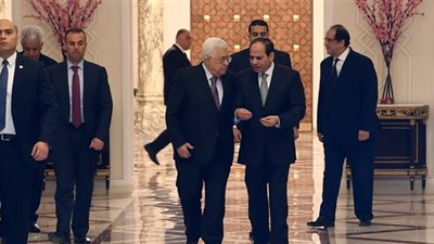 رغم وصوله منتدى شباب العالم 2018.. أبو مازن يلتقي الرئيس السيسي اليوم
