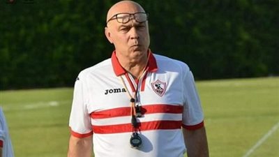 جروس يتابع ثلاثي الفريق في مباراة الشباب