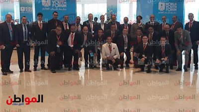 قبل انطلاق ملتقى الشباب بشرم الشيخ .. مسعد شاهين وشباب مستقبل وطن يلتقطون صور تذكارية 