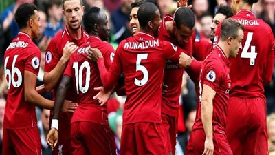 ليفربول يقترب من تجديد عقد قلب دفاعه