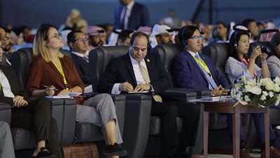   الرئيس السيسى من منتدى شباب العالم بشرم الشيخ: لا توجد تنمية دون استقرار 