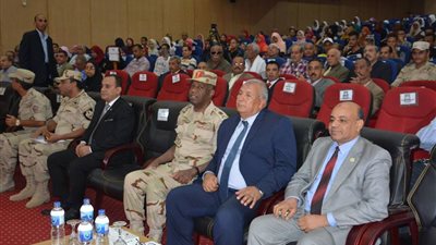 صور.. الوادي الجديد تنظم ندوة عن الإرهاب.. وتكرم أسر شهداء أكتوبر