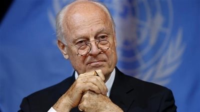 شاهد .. دي ميستورا يلتقط 